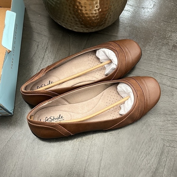 LifeStride Dig Flat (NARROW) - Picture 5 of 11